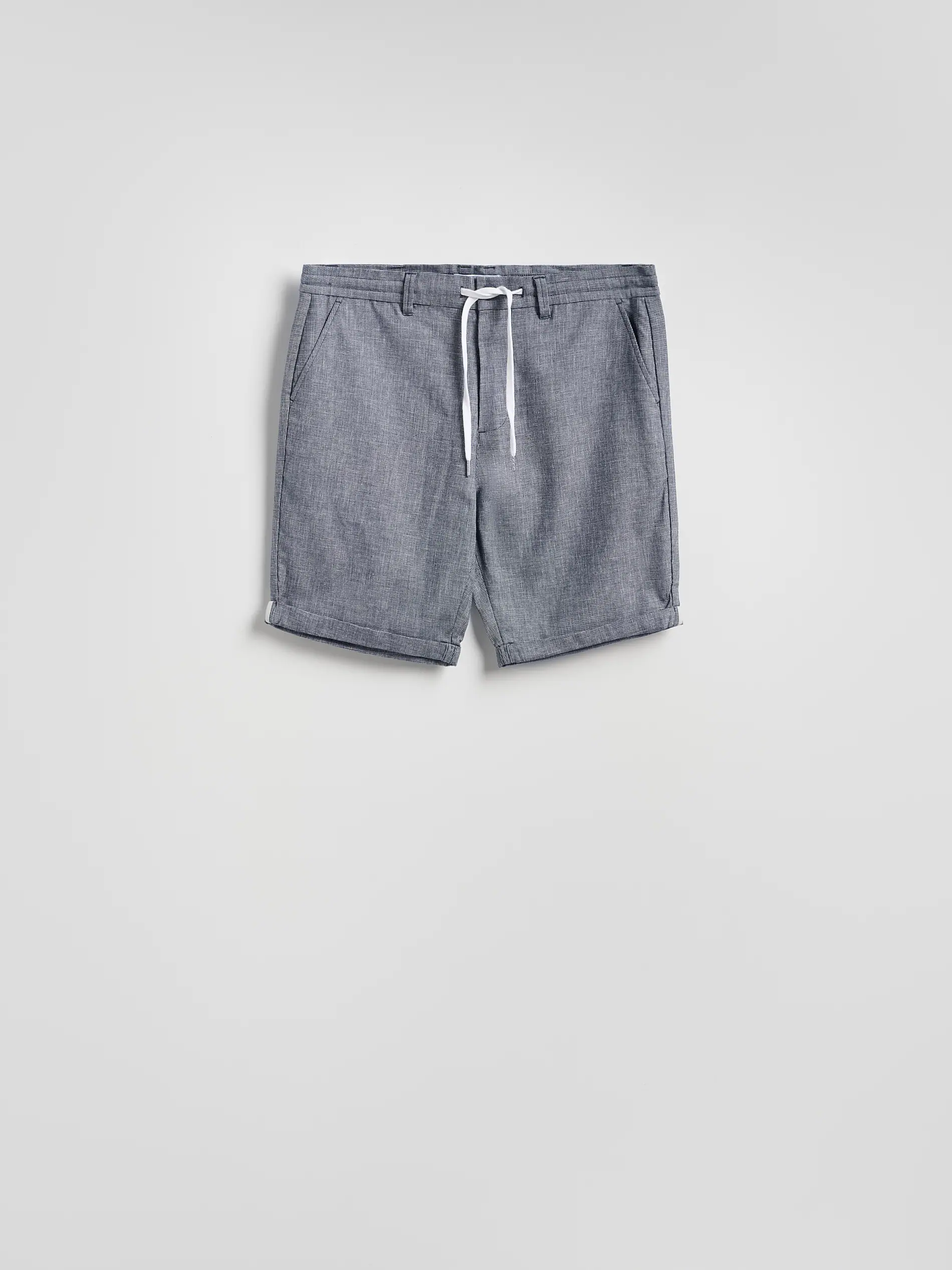 Shorts aus Leinenmischung