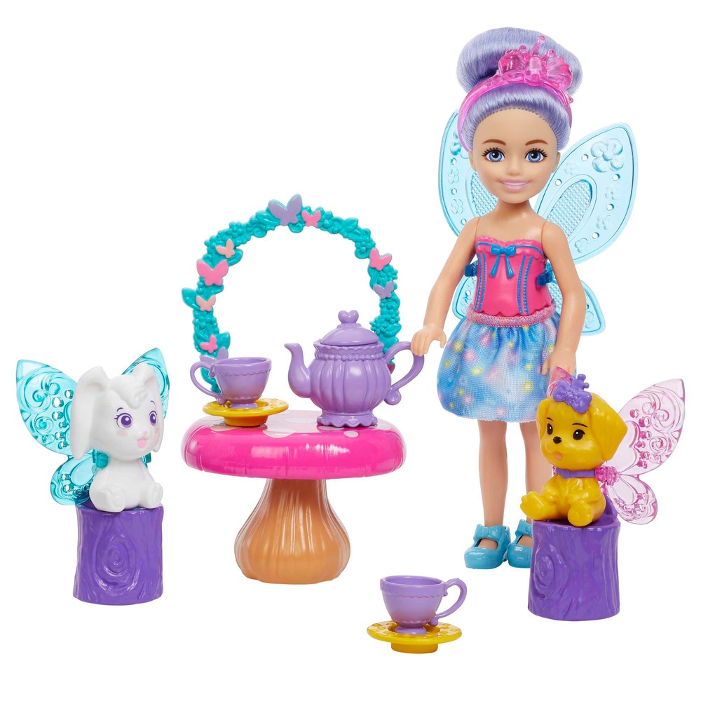 Barbie Chelsea Puppen mit Märchen-Spielset, Baumhaus und Karussell