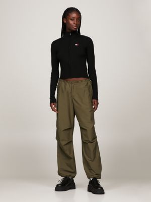 Cardigã Slim Fit com Zíper e Distintivo
