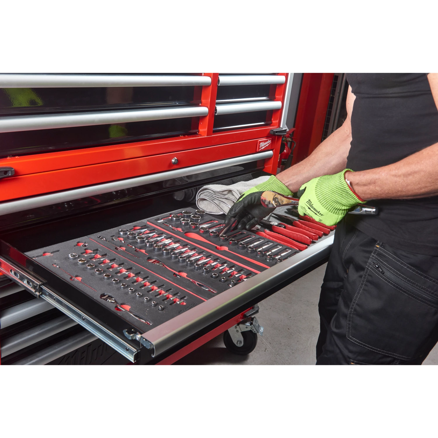 Milwaukee 4932478852 Stalen gereedschapswagen met 10 lades - 46˝ / 117 cm