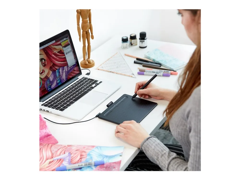 Wacom Intuos Small - Digitizer - 15.2 x 9.5 cm - elektromagnetisk - 4 knapper - trådløs, kablet - USB, Bluetooth - sort