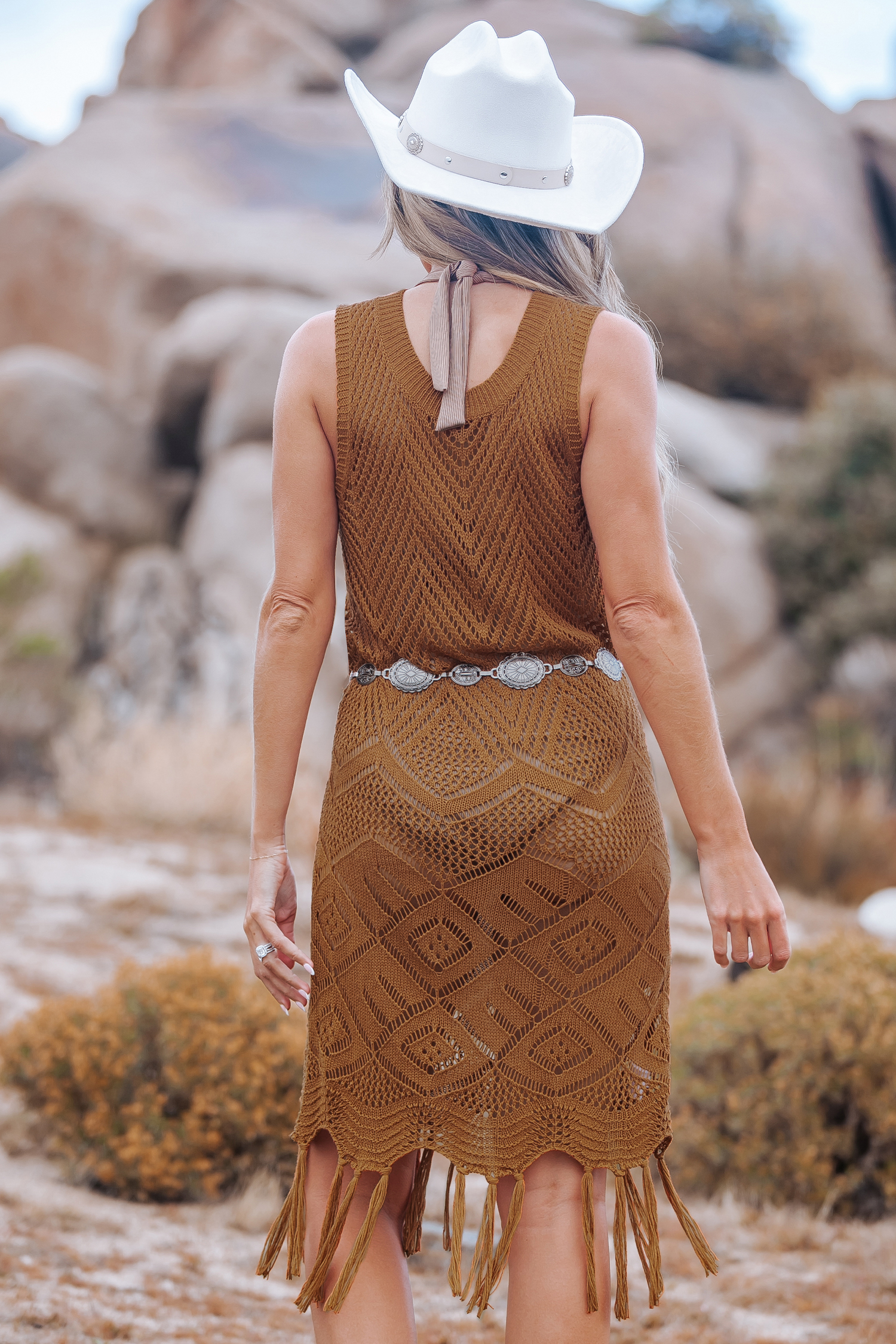 Robe cover up en pur coton sans manches en crochet