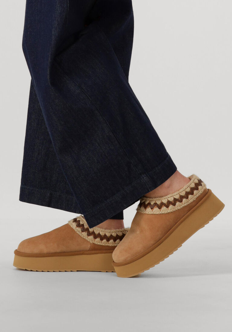 beige mou pantoffels platform clog suede leather st