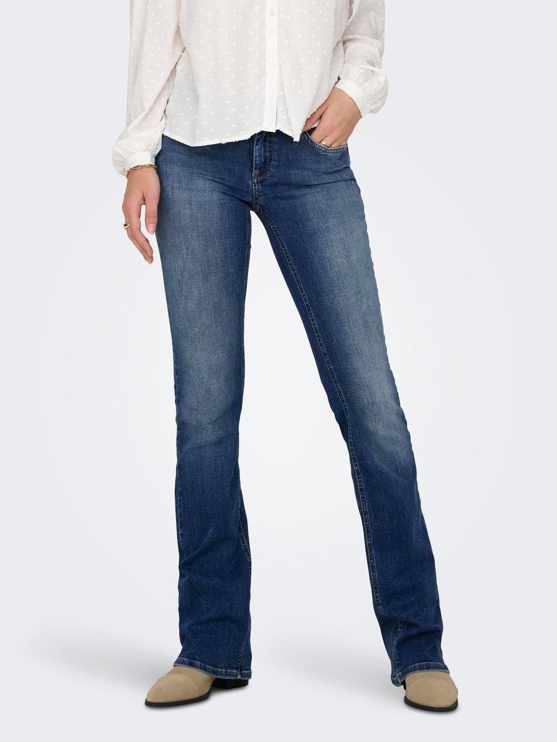 ONLBLUSH Niedrige Taille Ausgestellt Jeans Medium Blue Denim