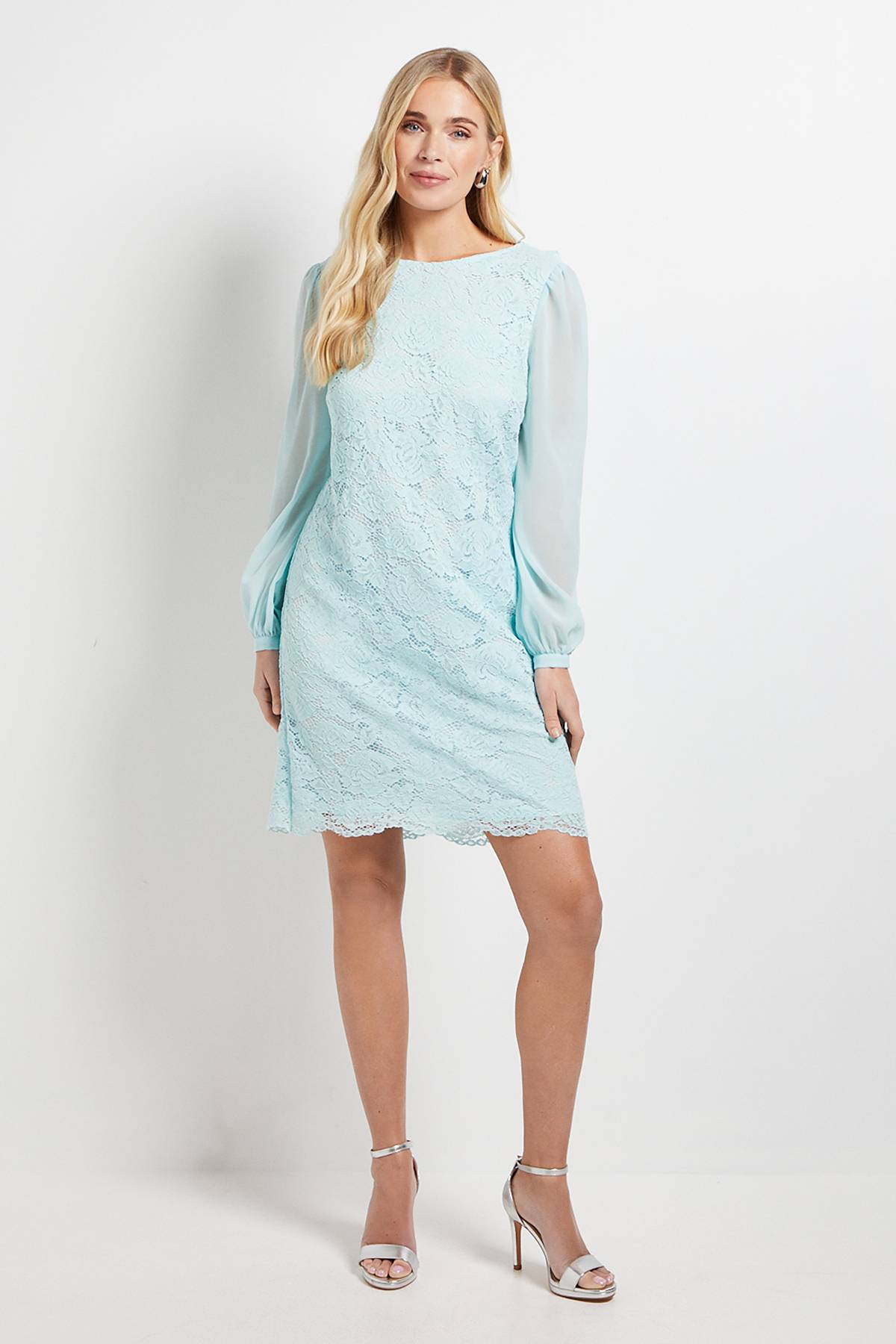 Wallis Robe Droite À Dos Drapé En Dentelle Et Mousseline Pour Petite Taille
