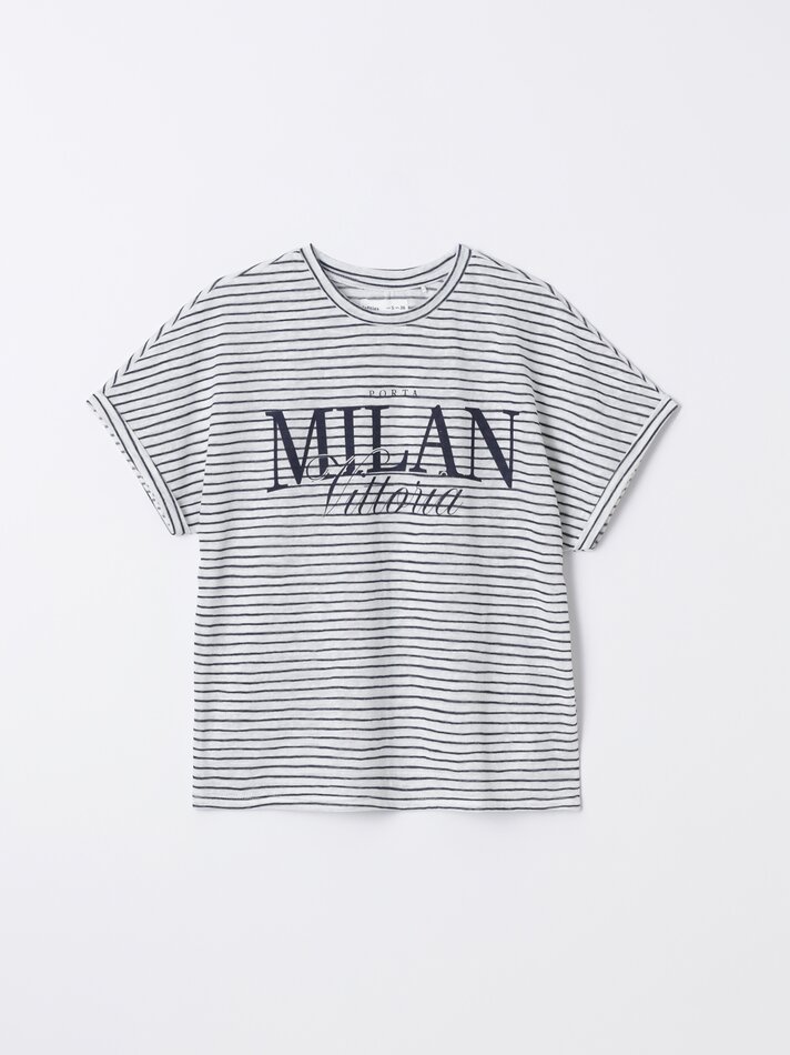 Camiseta listrada estampada - Branca/azul marinho
