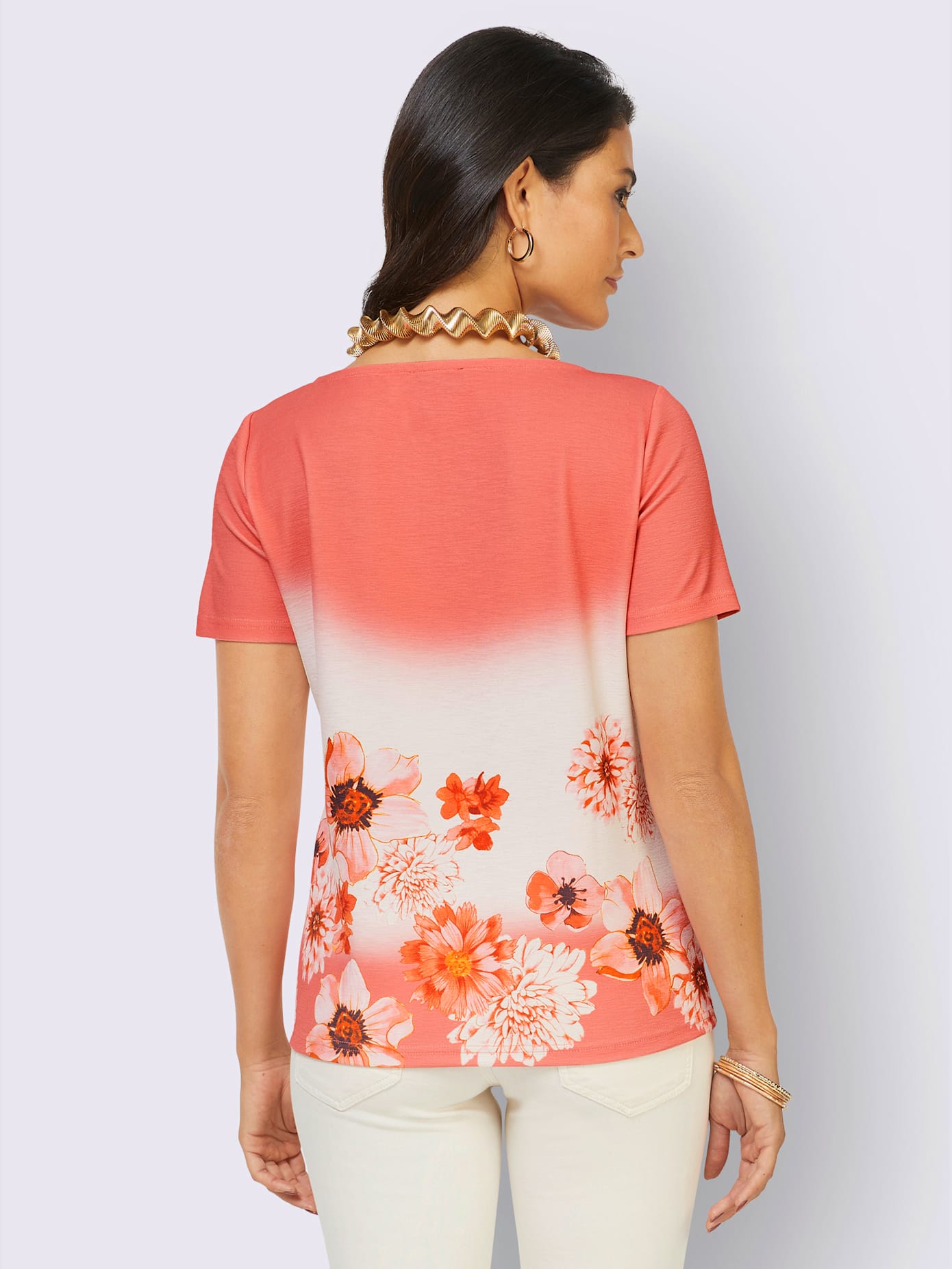 T-shirt encolure en u féminine