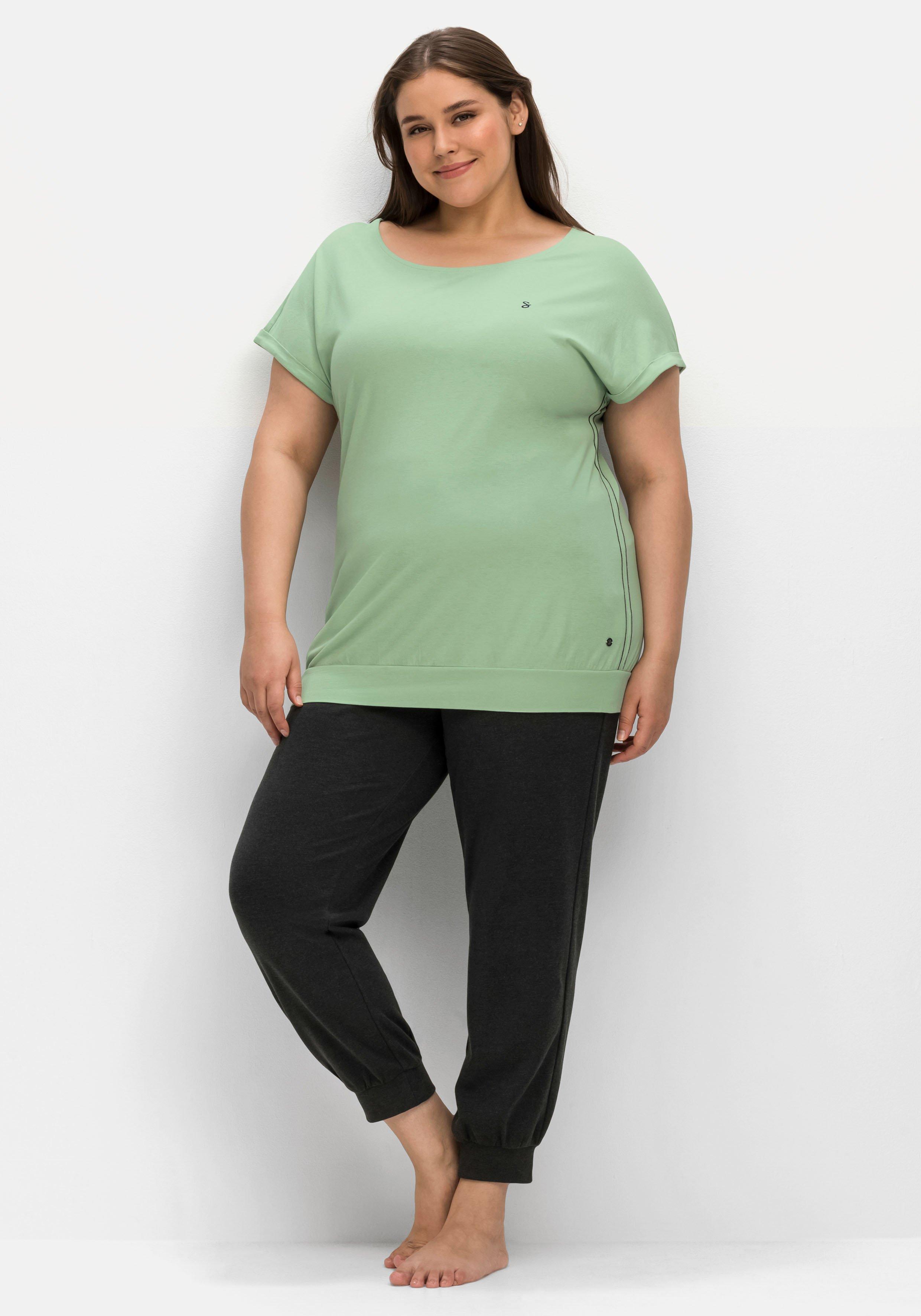 Relaxshirt mit Bruststickerei und Saumbündchen