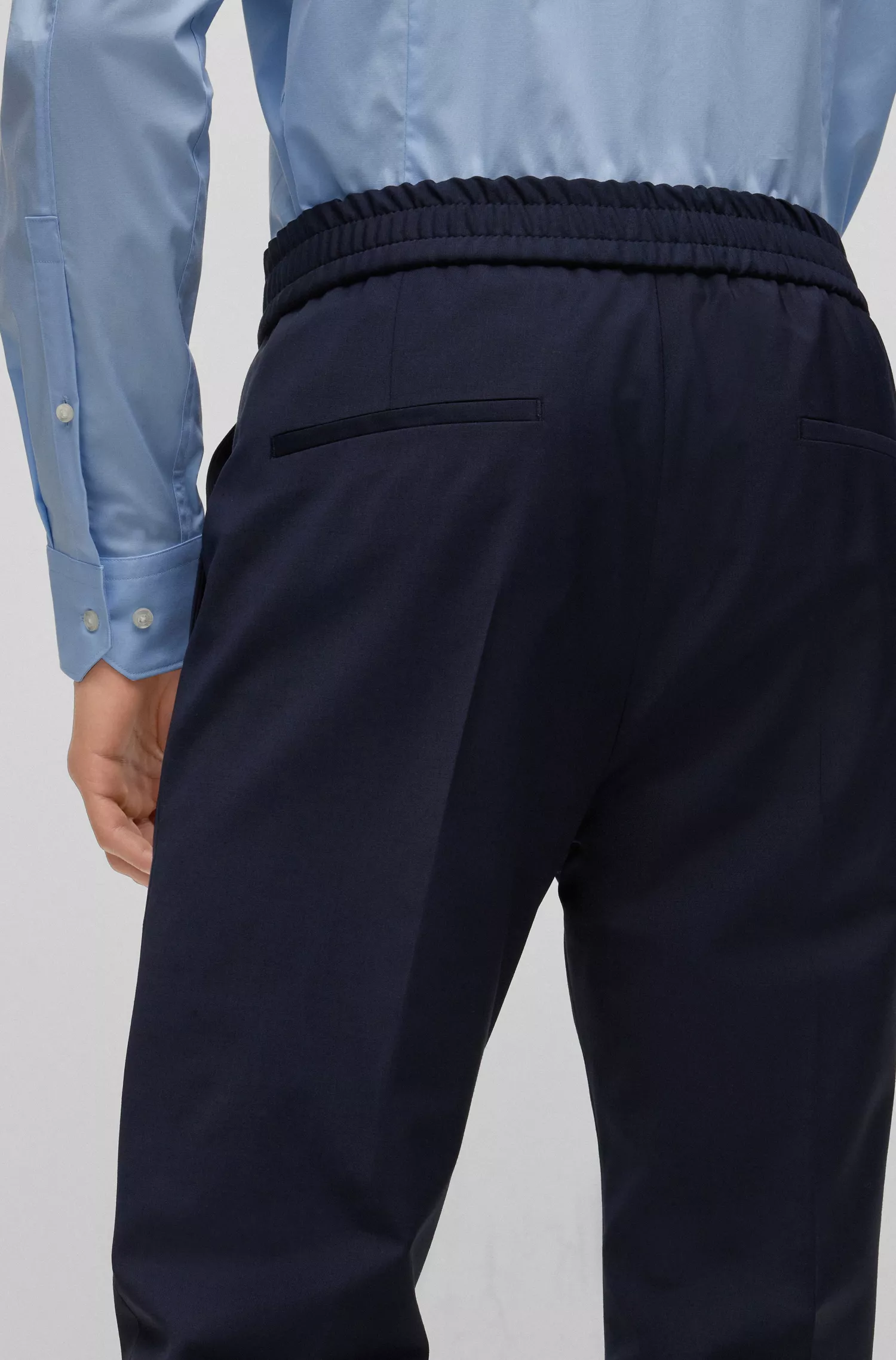 Calças HUGO vermelhas, extra slim fit, em mistura de lã super flexível.