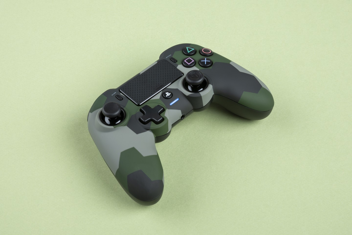 Nacon Wireless Dualshock 4 V2 Controller Asymmetric Camo Green (PS4)- PlayStation 4