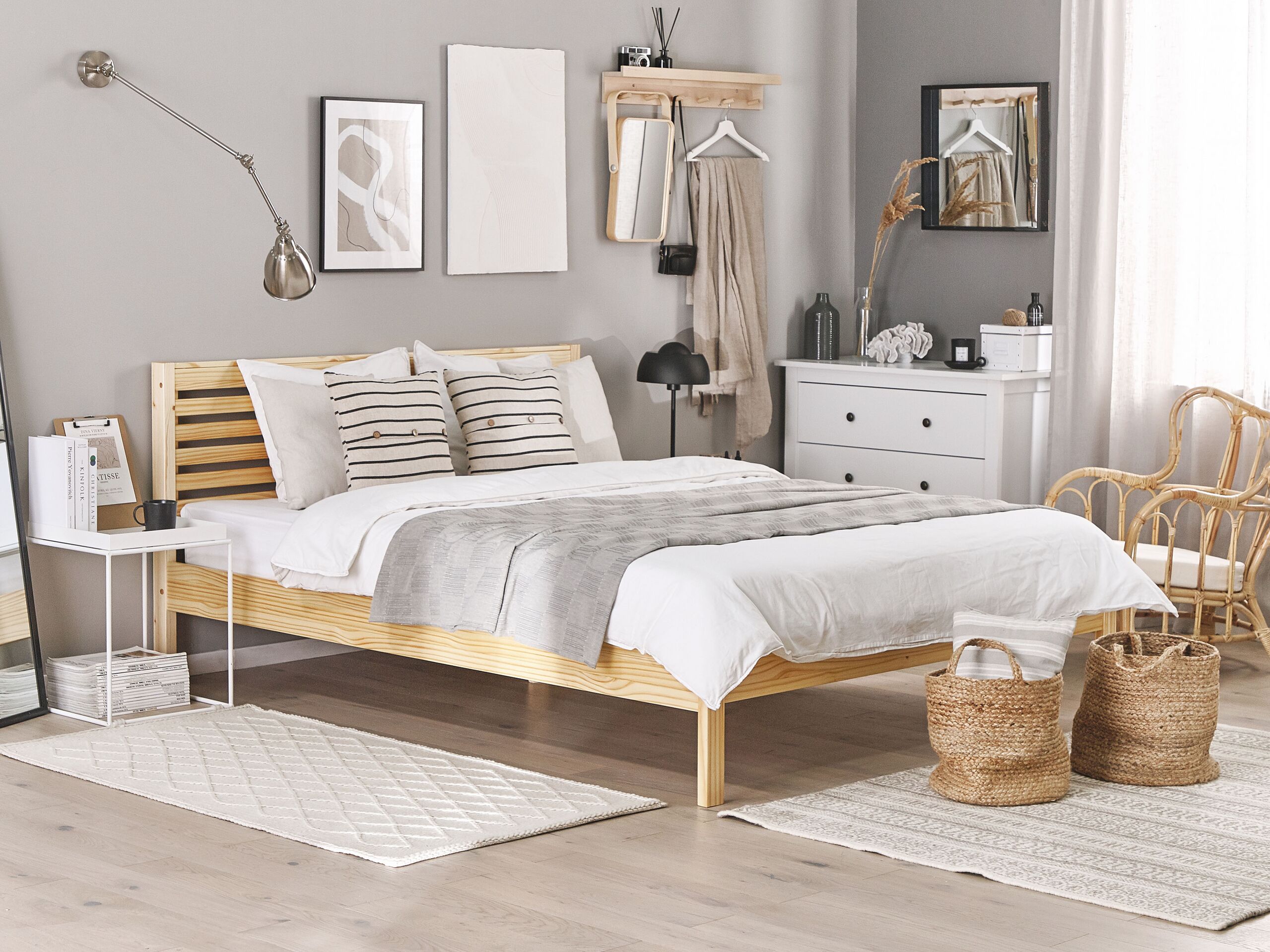 Beliani-CARNAC -Tweepersoonsbed-Lichtbruin-180 x 200 cm-Rubberhout