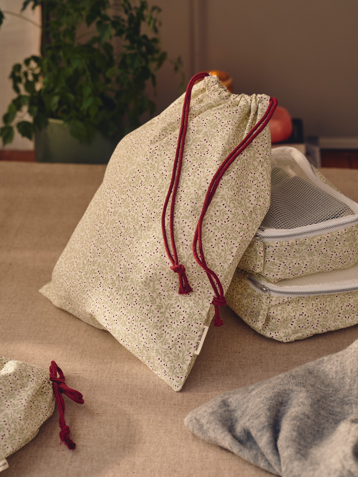 Stofpose med snor | Bomuld. 33 x 43 cm. | Olive Green
