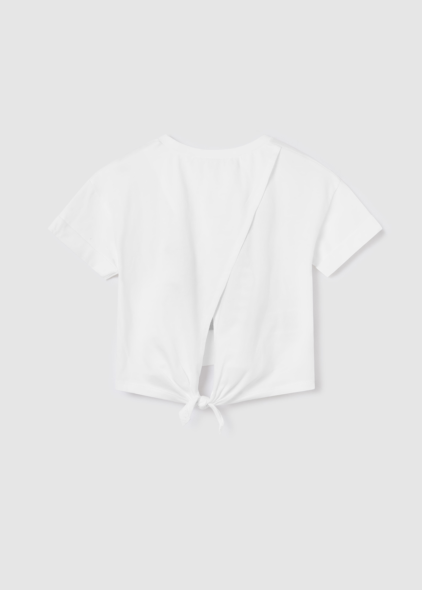 Camiseta feminina de manga curta em algodão sustentável com nó.