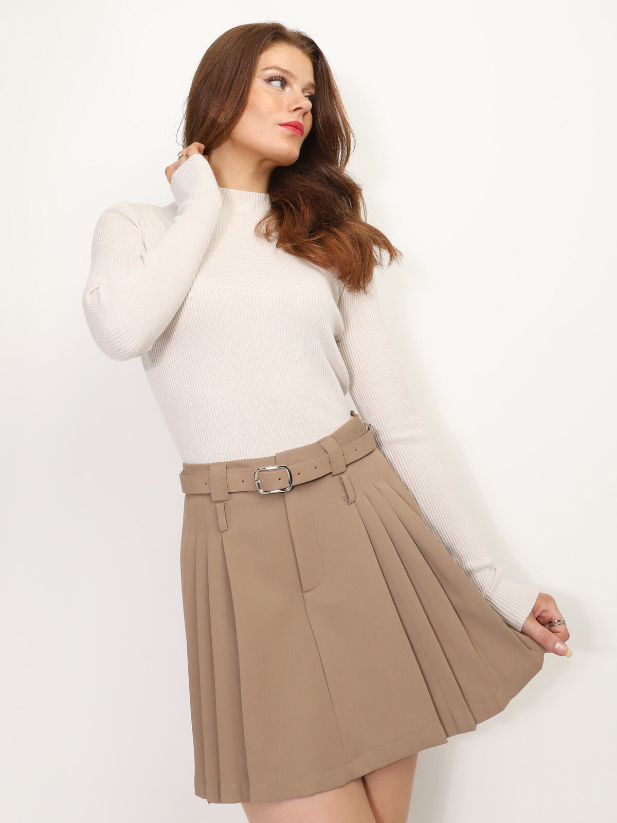 Jupe-short plissée avec double ceintures- Camel