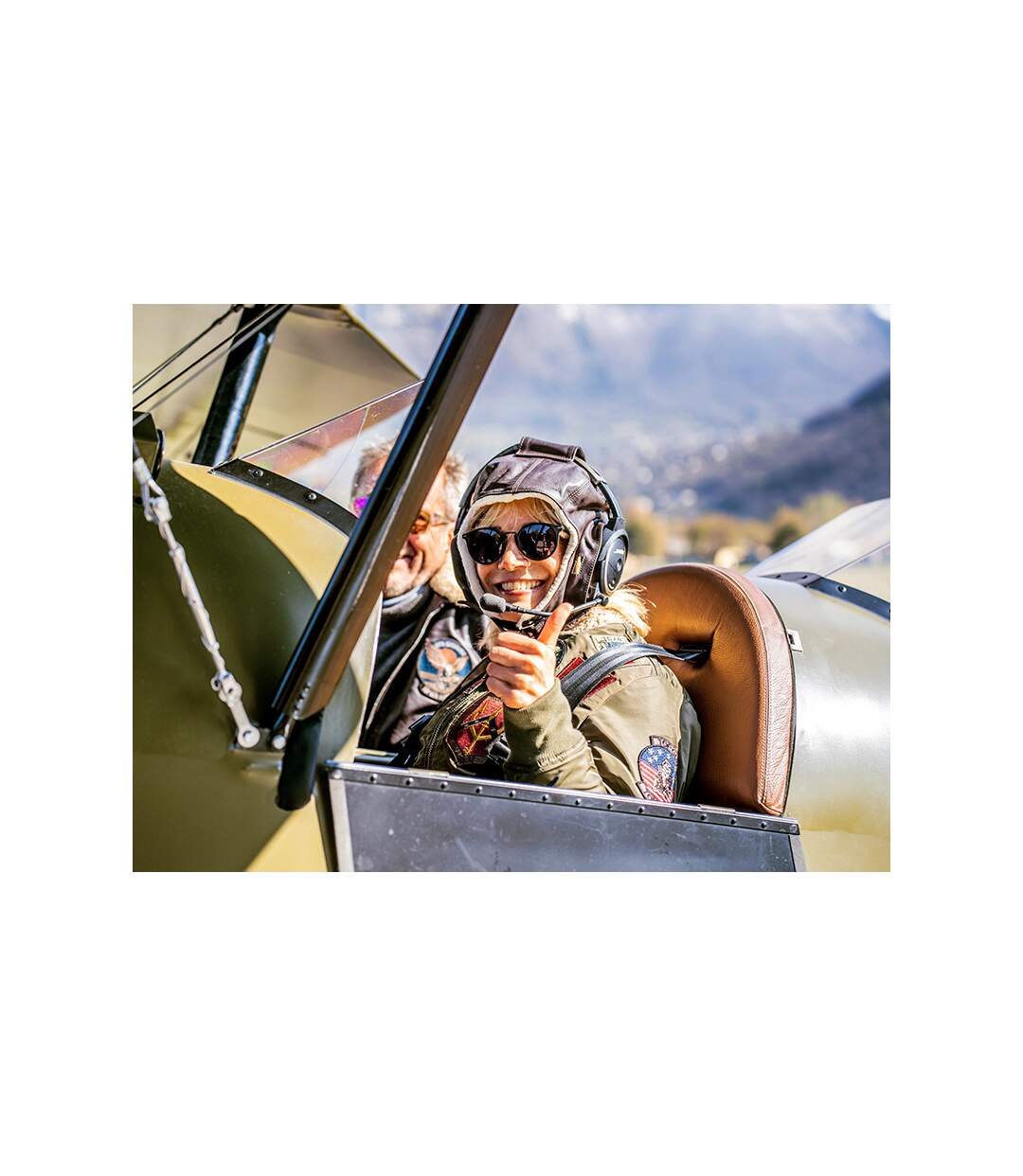 Baptême de l’air de 25 min avec pilotage en Stampe SV4 RS près de Reims - SMARTBOX - Coffret Cadeau Sport & Aventure