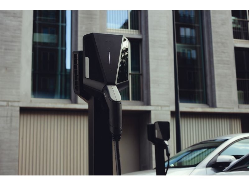 easee Ladestation Charge Max Schwarz Ladestation mit 22 kW Ladeleistung