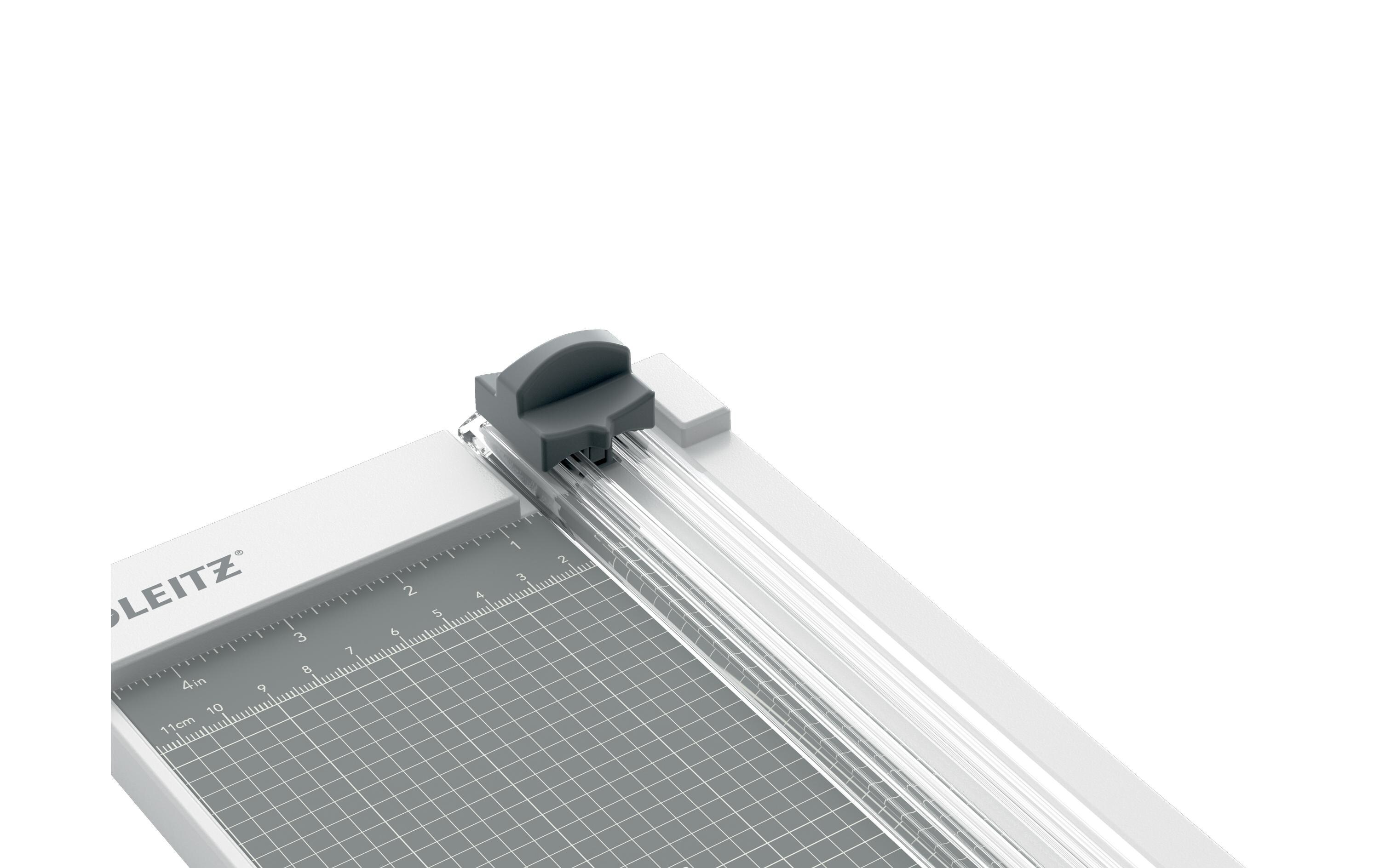 Rollenschneidegerät Precision Home A4 8 BlätterPrecision Home A4-Rollenschneider perfekt für den Heim-, Bastel- oder Hobbygebrauch