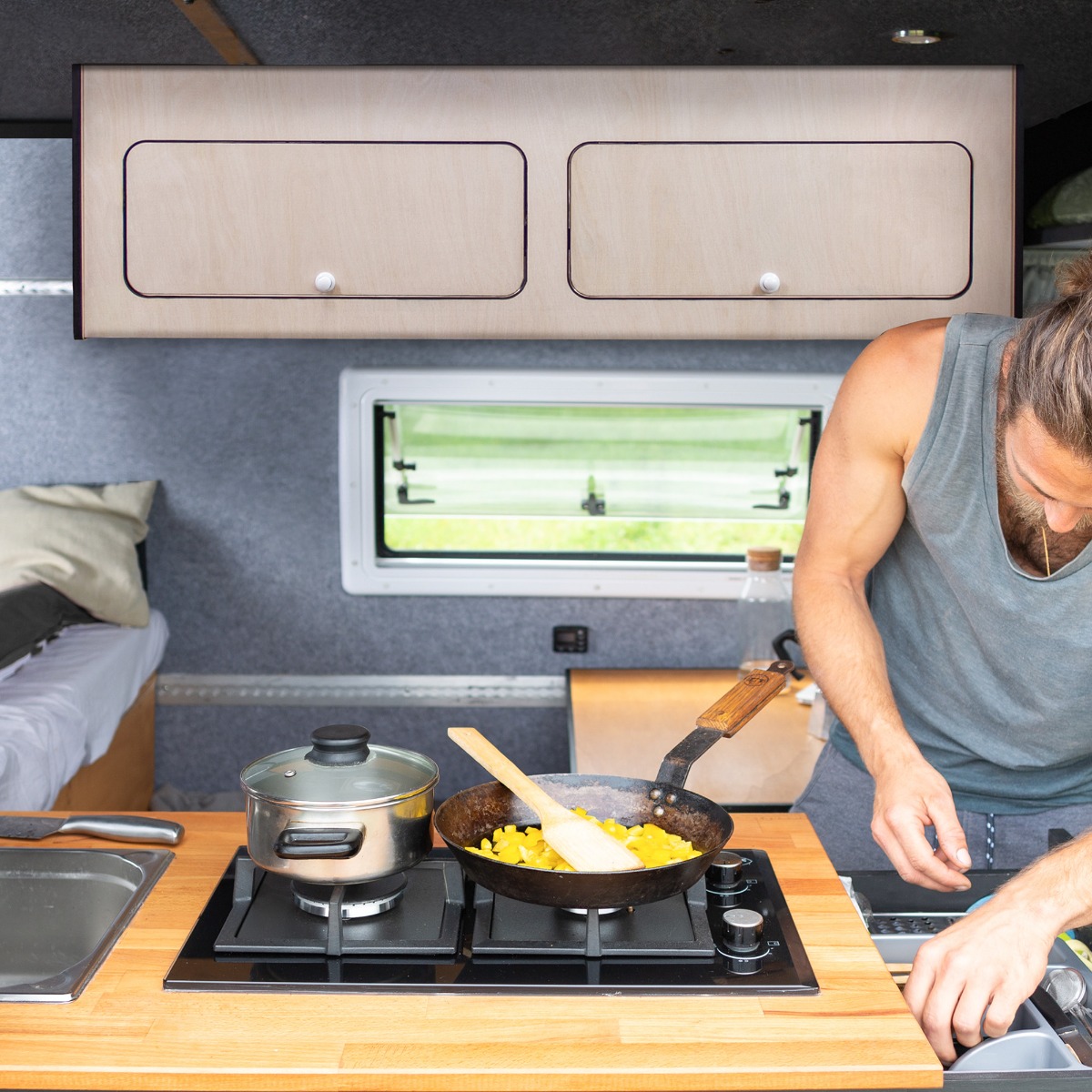 Monster Shop DIY 120x35B camperbus bovenkasten
