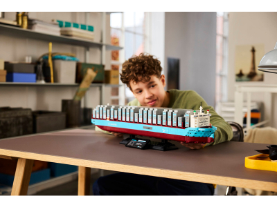 LEGO Maersk containerschip met dubbel brandstofsysteem (40955)