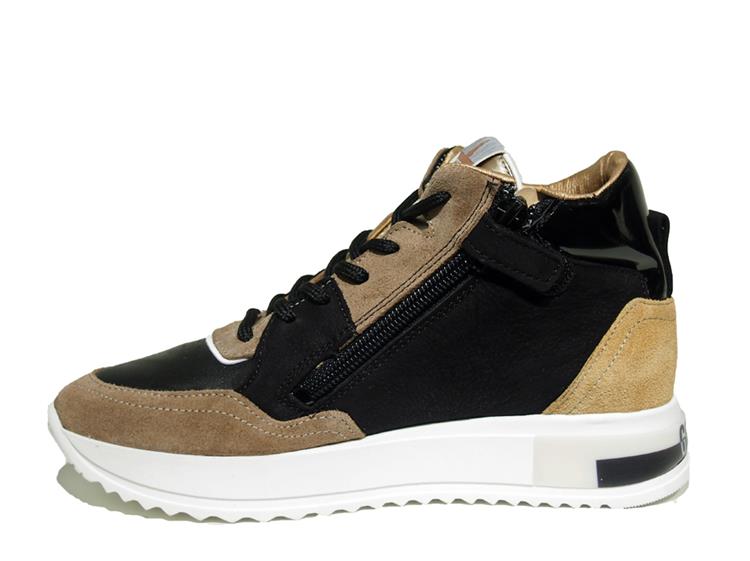 Giga G3835 Velour Elwood Velvet Black