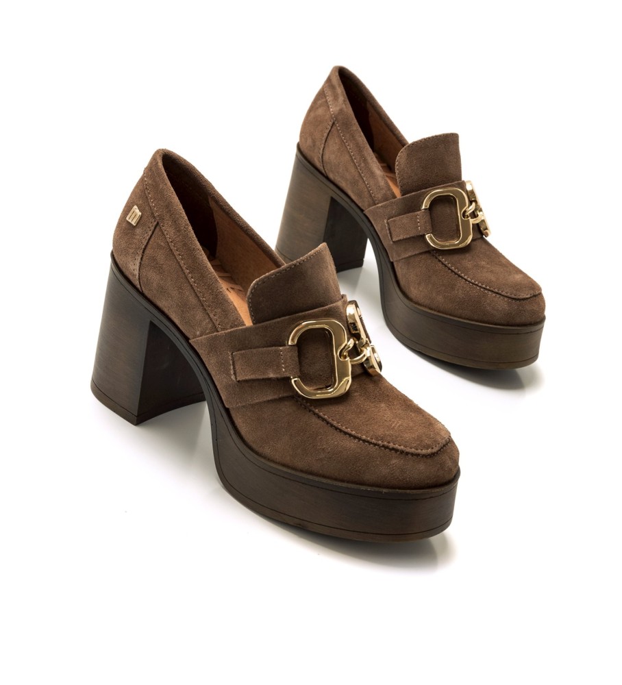 Sapatos de couro marrom Mustang anos sessenta
