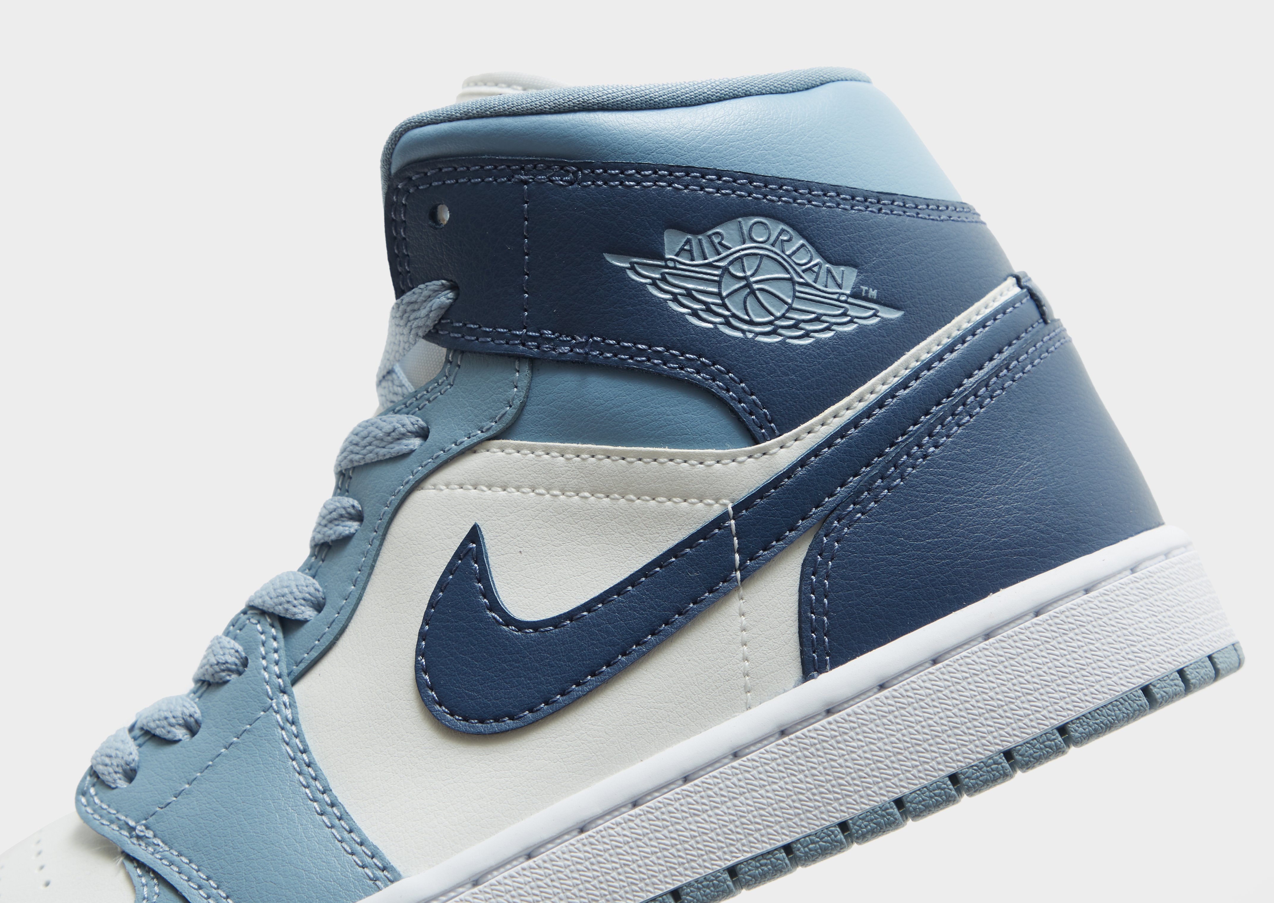 Jordan AJ 1 Mid Femme