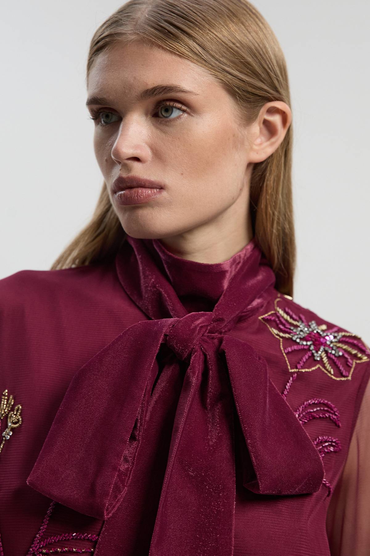 KarenMillen Robe Mini en Organdi Tissé Ornée d'Appliqués Floraux