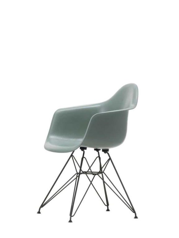 Vitra Eames DAR Fiberglass stoel zwart, parchment
