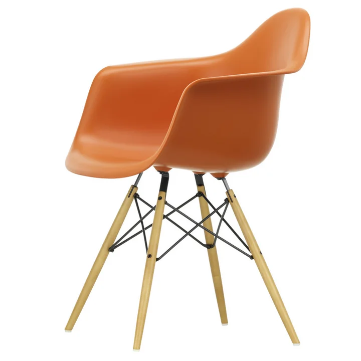 Vitra - Eames Plastic Armchair DAW RE, Ahorn gelblich / rostorange (Filzgleiter basic dark)