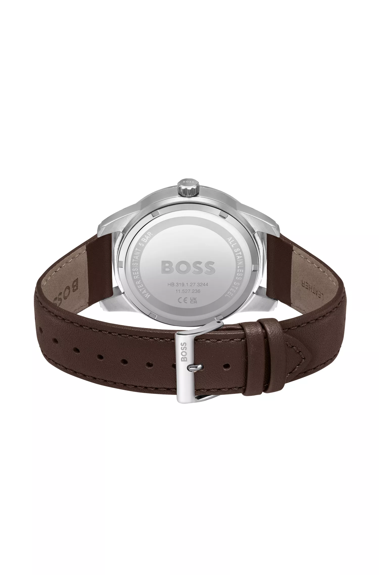 Relógio automático BOSS com mostrador laranja esqueletizado e pulseira de couro marrom.