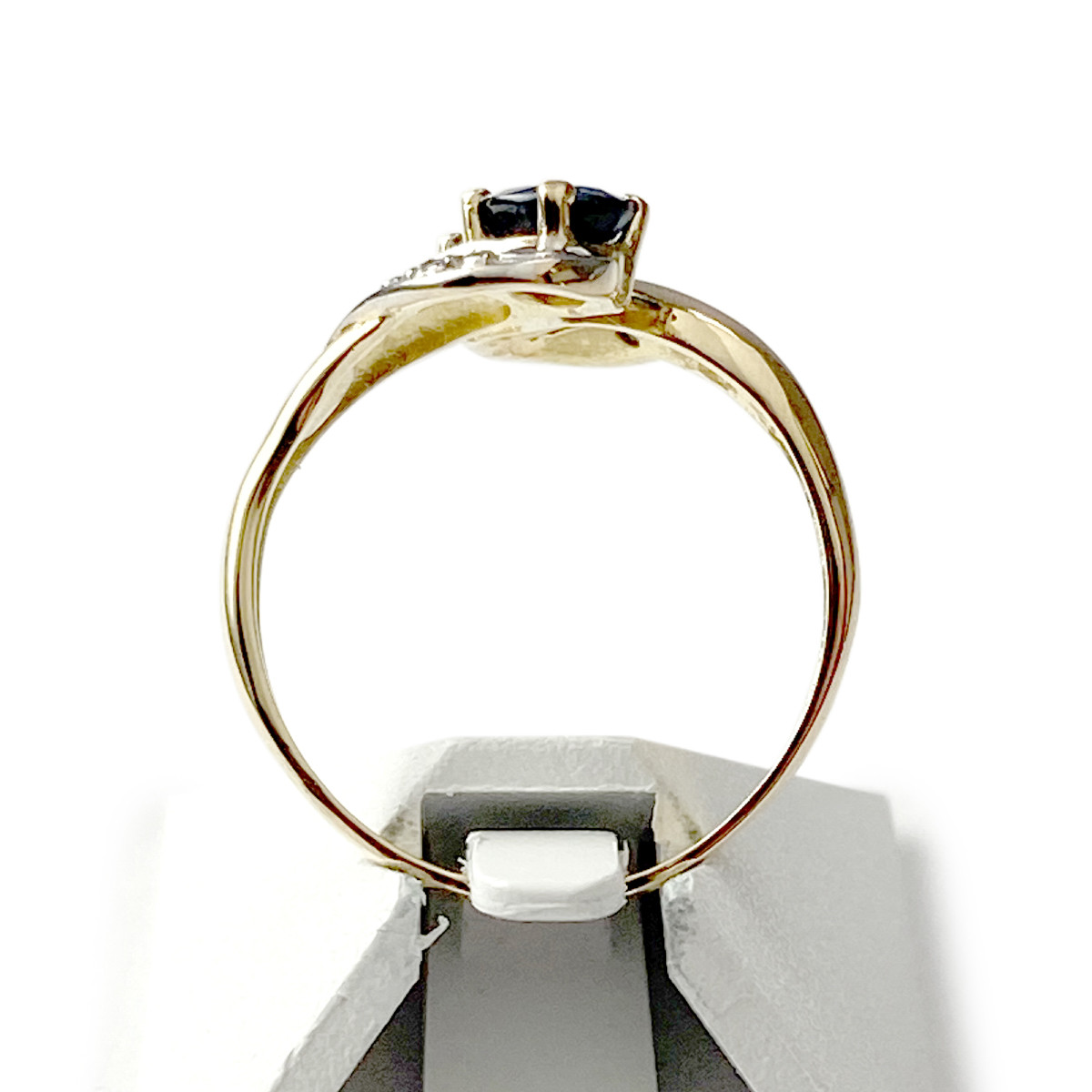 Bague d'occasion or 750 jaune et rhodié saphirs diamants