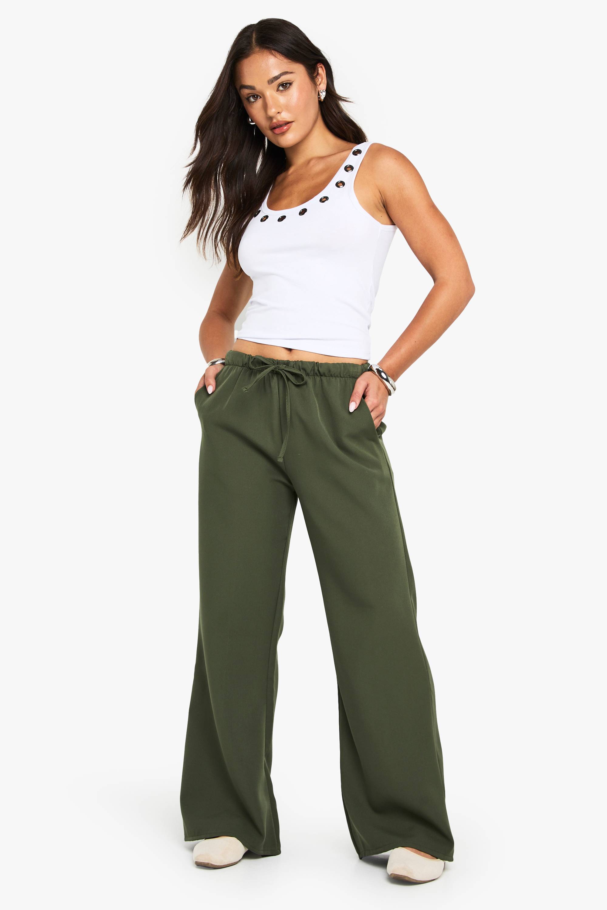 boohoo Petite Pantalon tissé à taille élastiquée et jambe droite