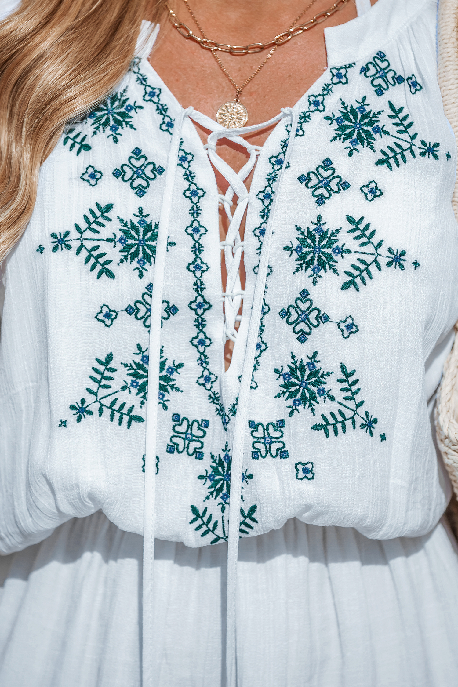 Robe mini à glands en broderie