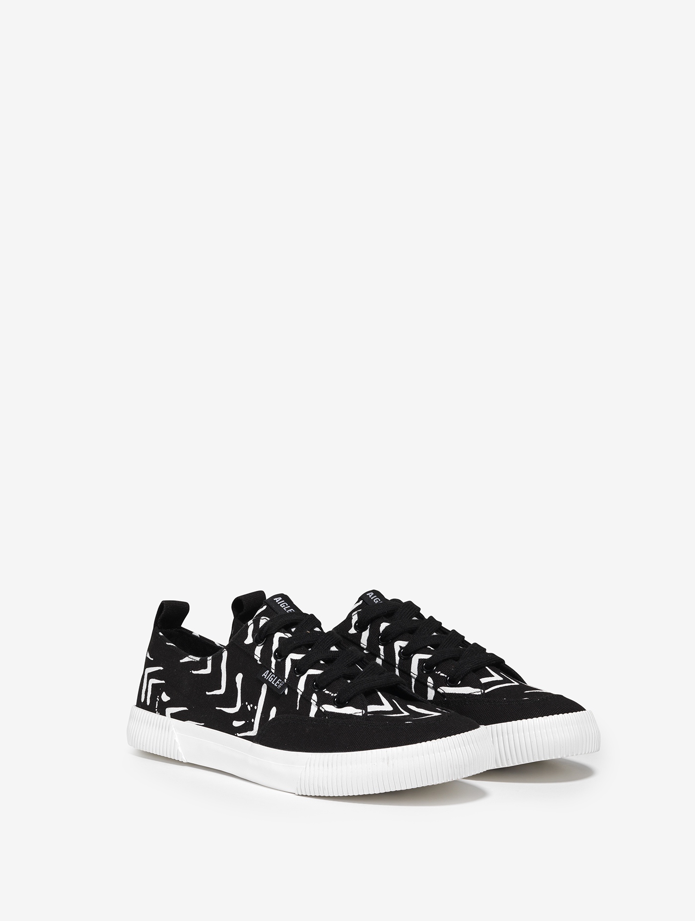 La sneaker en toile indémodable CHEVRON