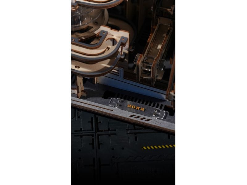 RoboTime Bausatz Marble Spaceport 472-teilig 3D-Puzzle aus lasergeschnittenen Holzteilen