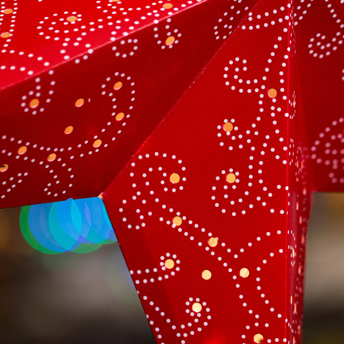 Etoile lumineuse à suspendre (H60 cm) Origami Rouge et blanc chaud