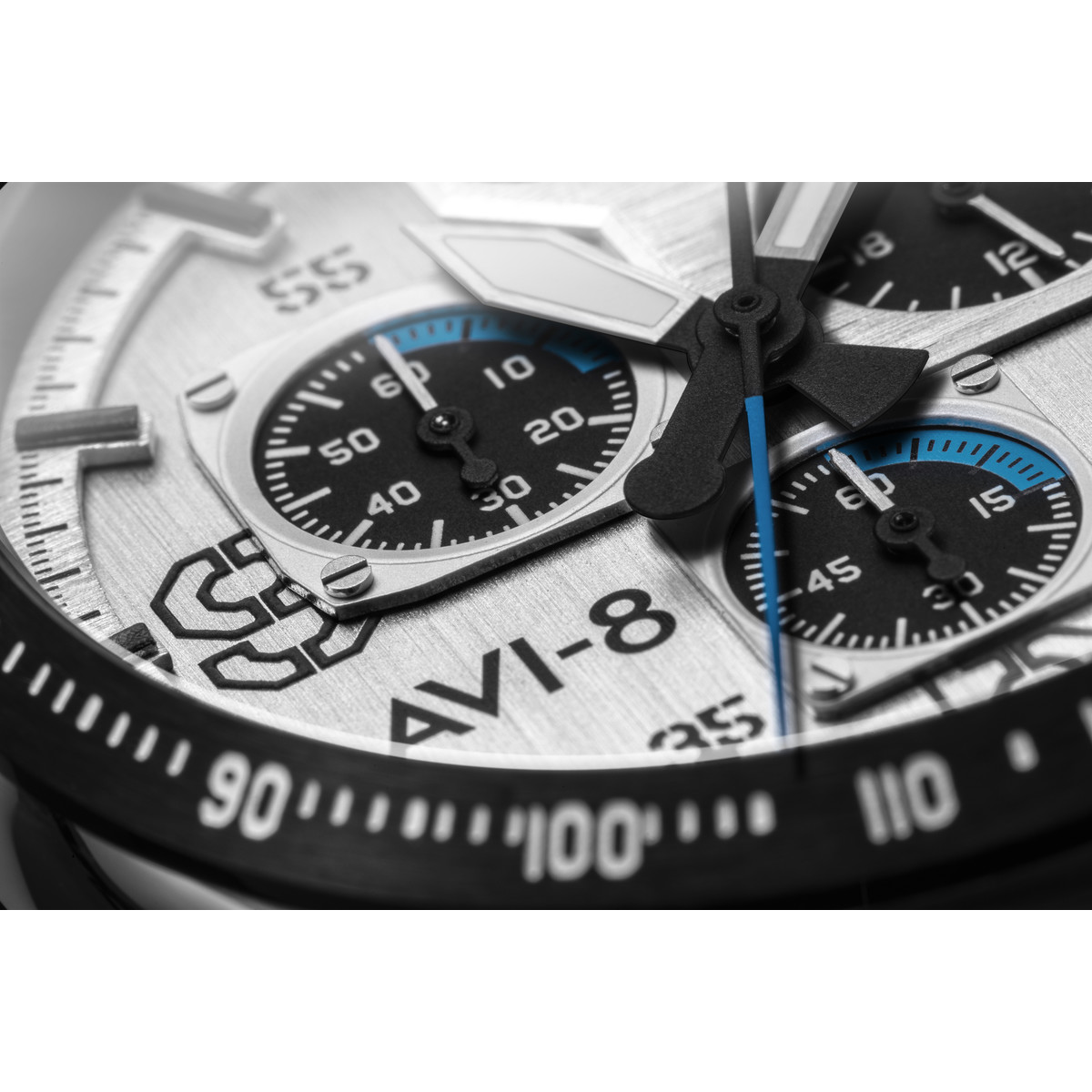 Montre AVI-8 homme chronographe acier cuir noir