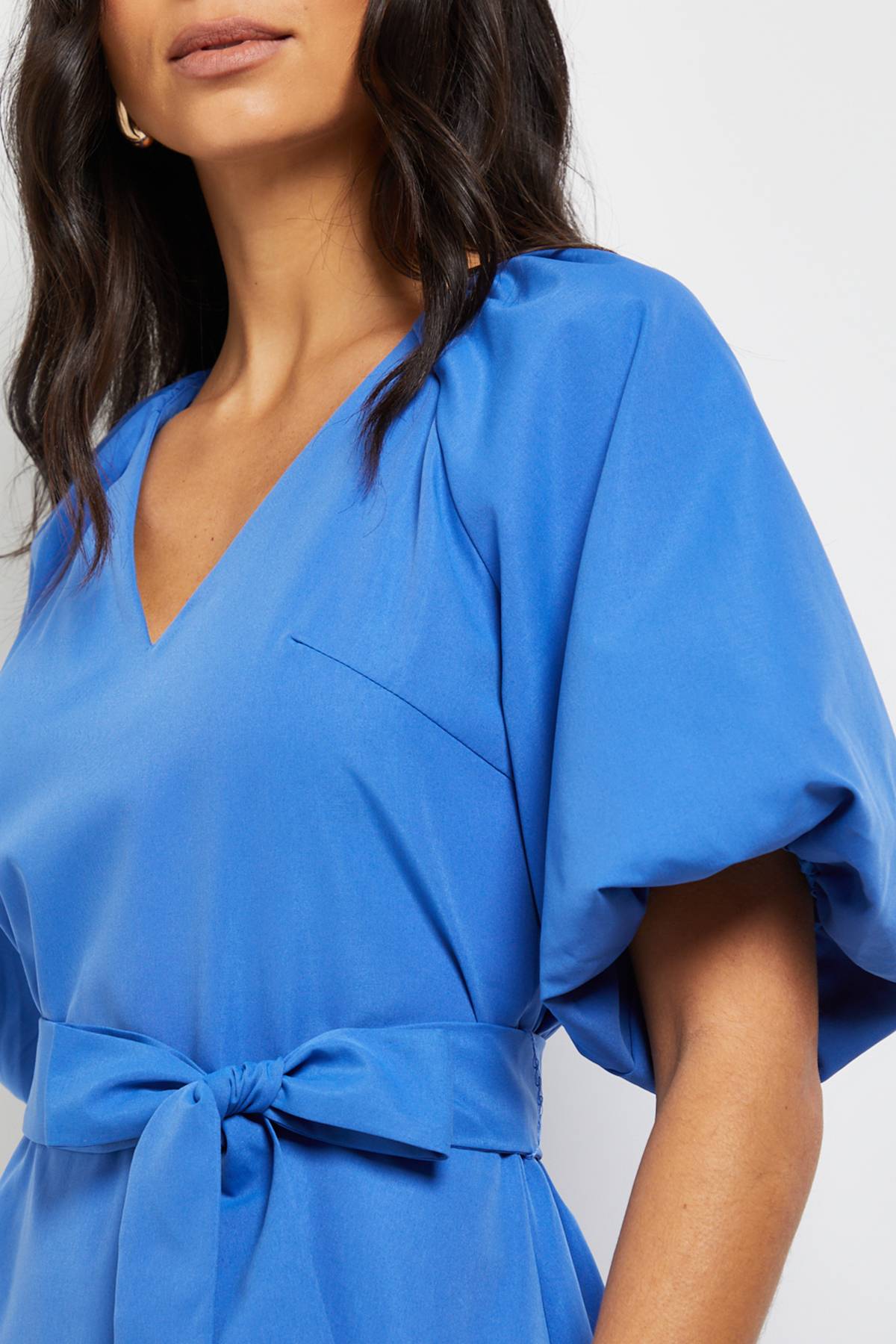 Wallis Robe Midi À Manches Bouffantes Avec Finitions En Dentelle