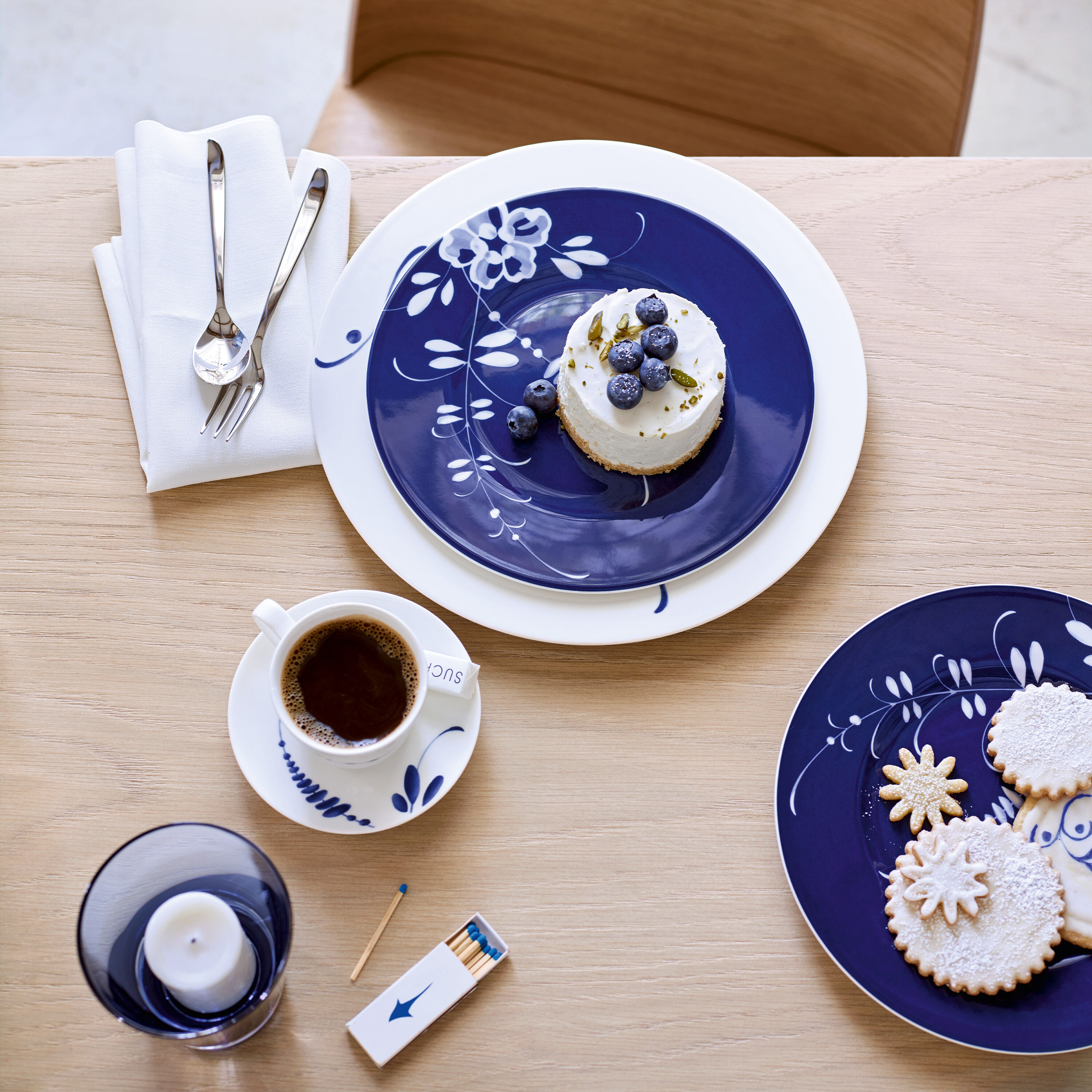 Vieux Luxembourg Appetizer and dessert plate Blue, 8.6'', Premium Porcelain