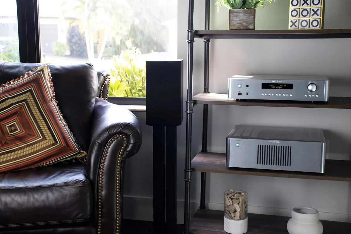 Rotel RC-1572 MKII Silver Préamplis hi-fi