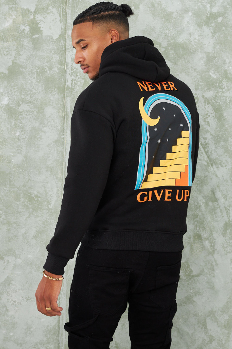 Sweat noir à capuche 