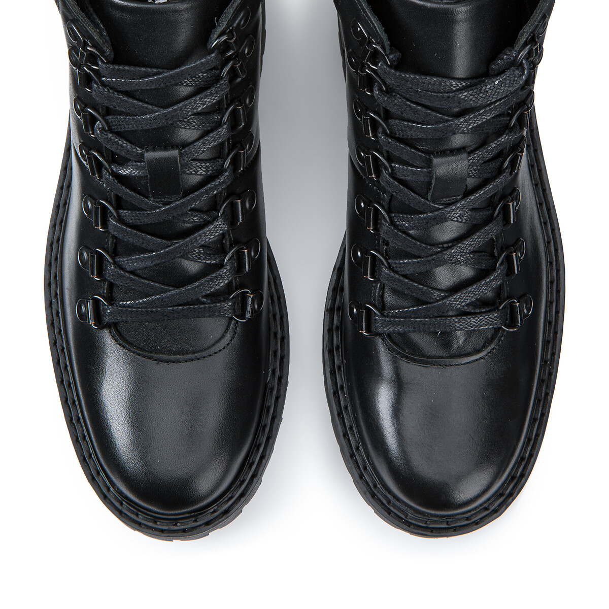 COLEÇÃO LA REDOUTE<br>Botas de cano curto em couro estilo montanhismo, sola ranhurada
