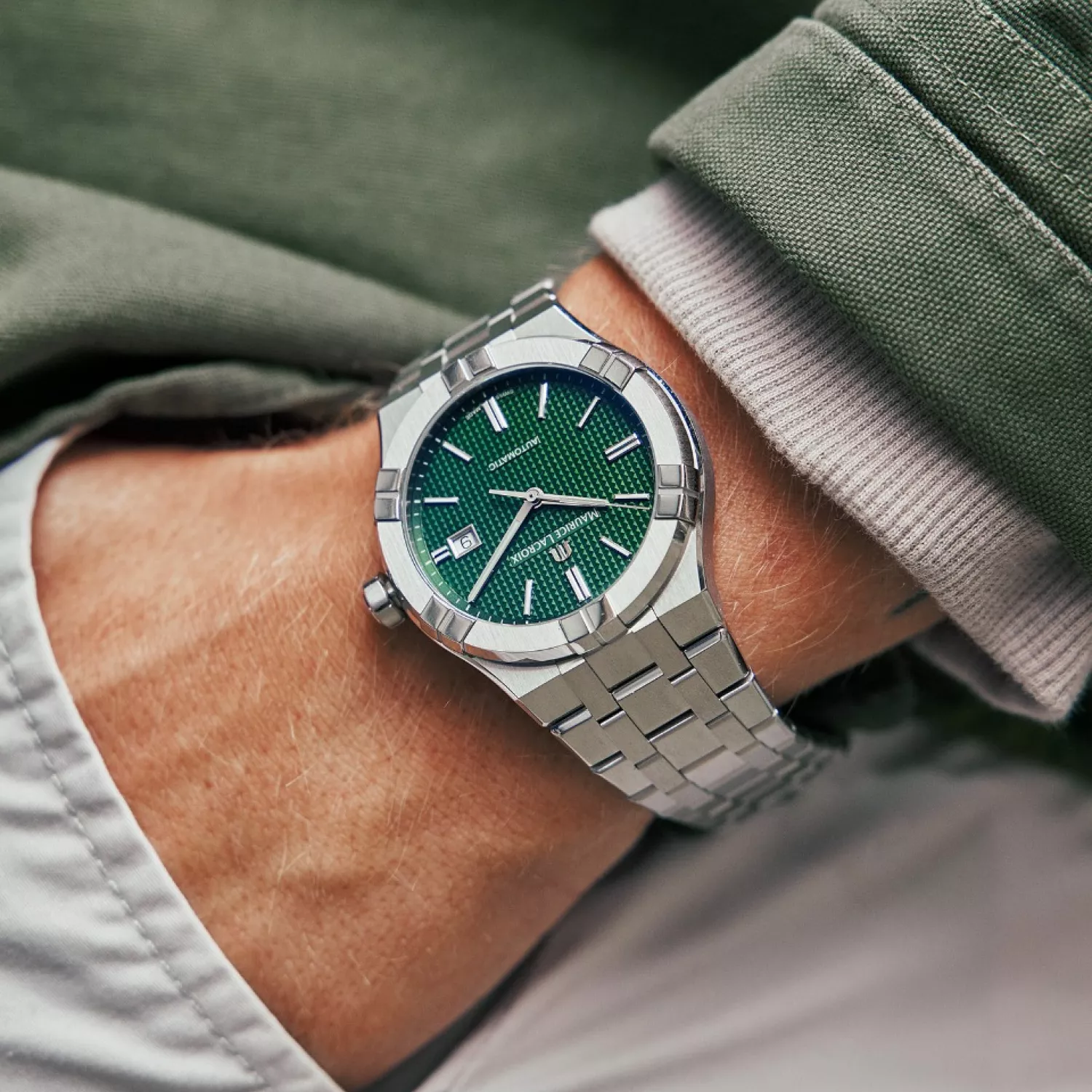 Maurice Lacroix Aikon Automatic 42 mm. AI6008-SS002-630-1