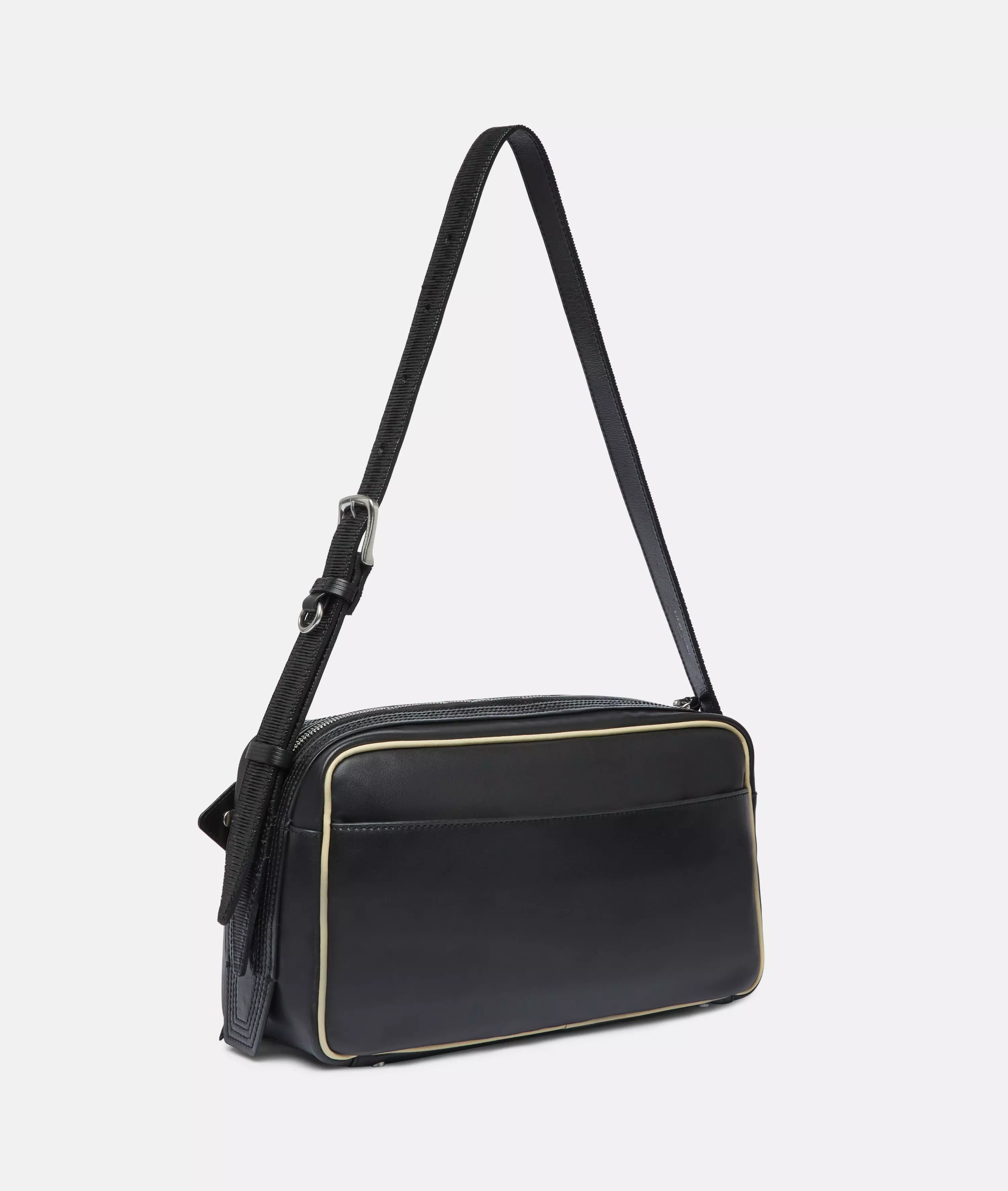 Juno Satchel M Spacious shoulder bag in smooth leather look
