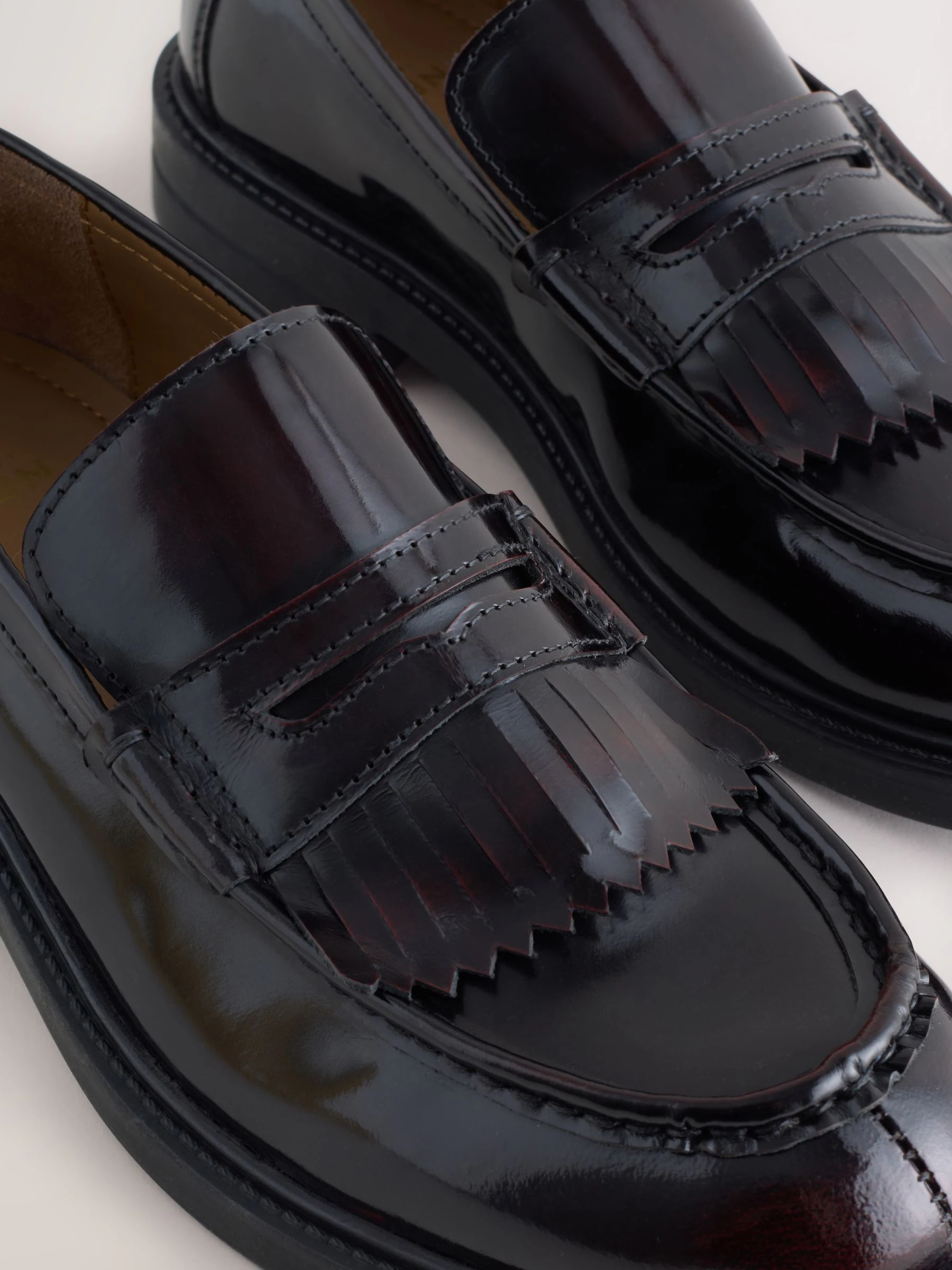 Bordeauxrood - Fringe Penny Loafers