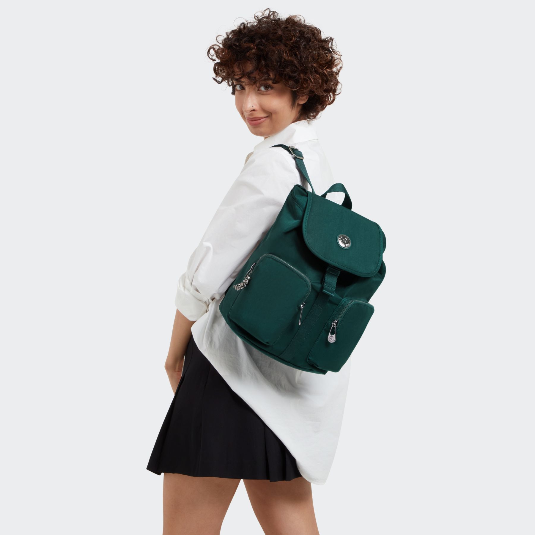 ANTO S Petit sac à dos avec cordon de serrage et poches avant - Deepest Emerald