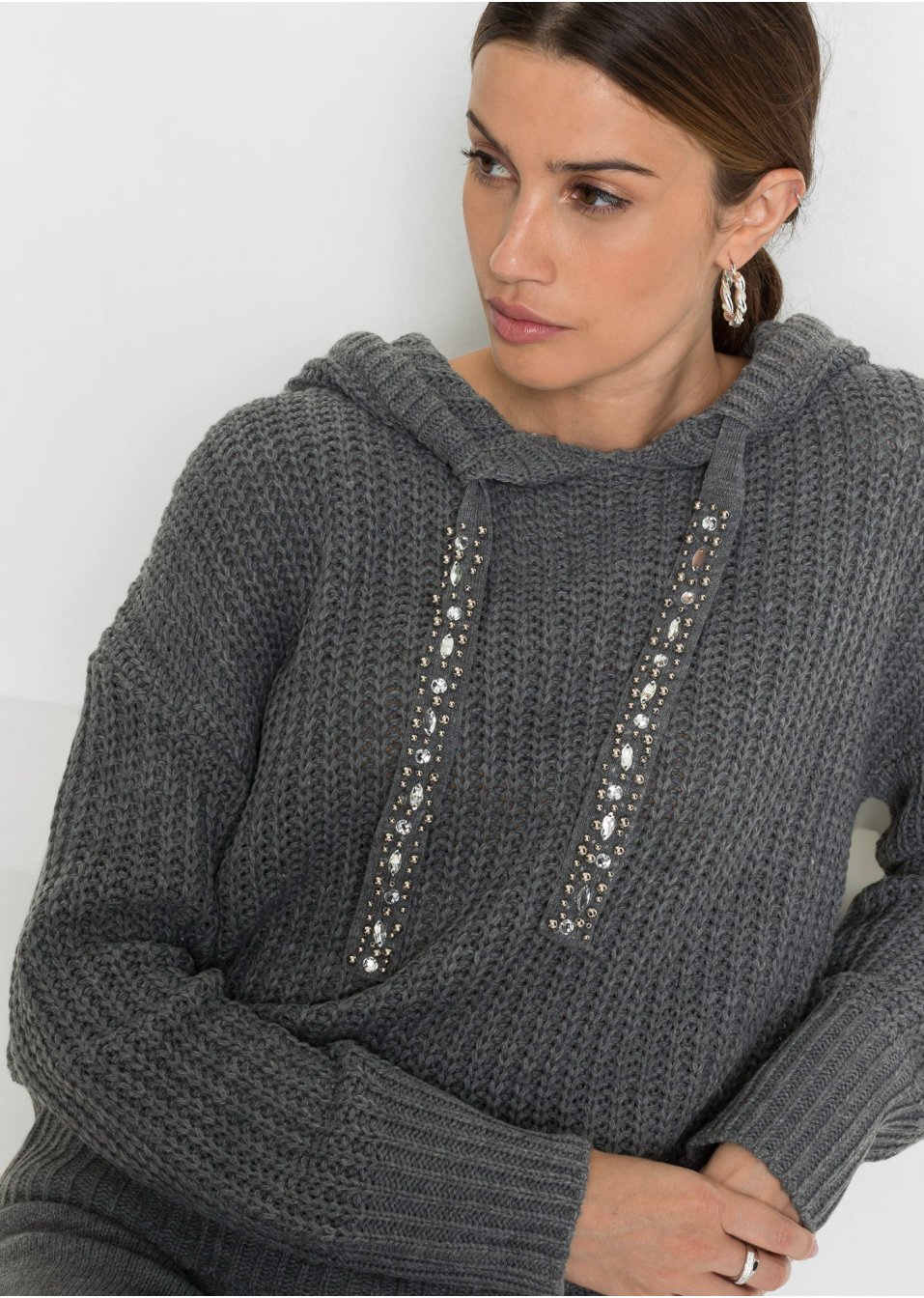 Pull avec cordons fantaisie