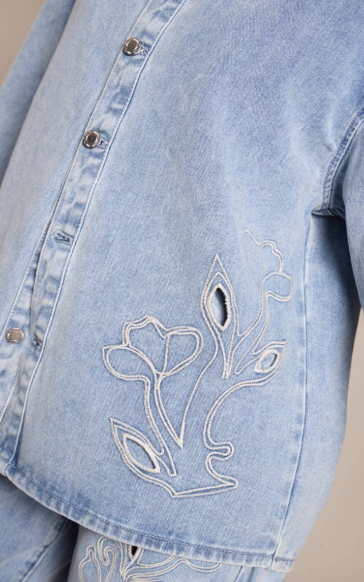 Mid Blue Wash Chemise En Denim Bleu Moyen Avec Détails Brodés