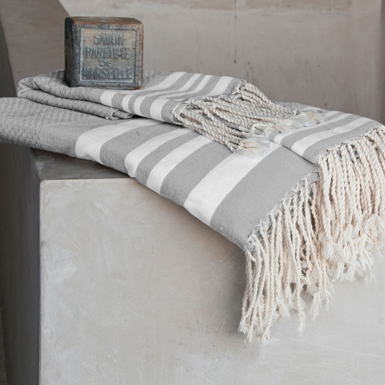 Febronie Set de salle de bain Hamptons gris perle/blanc - 3 pièces