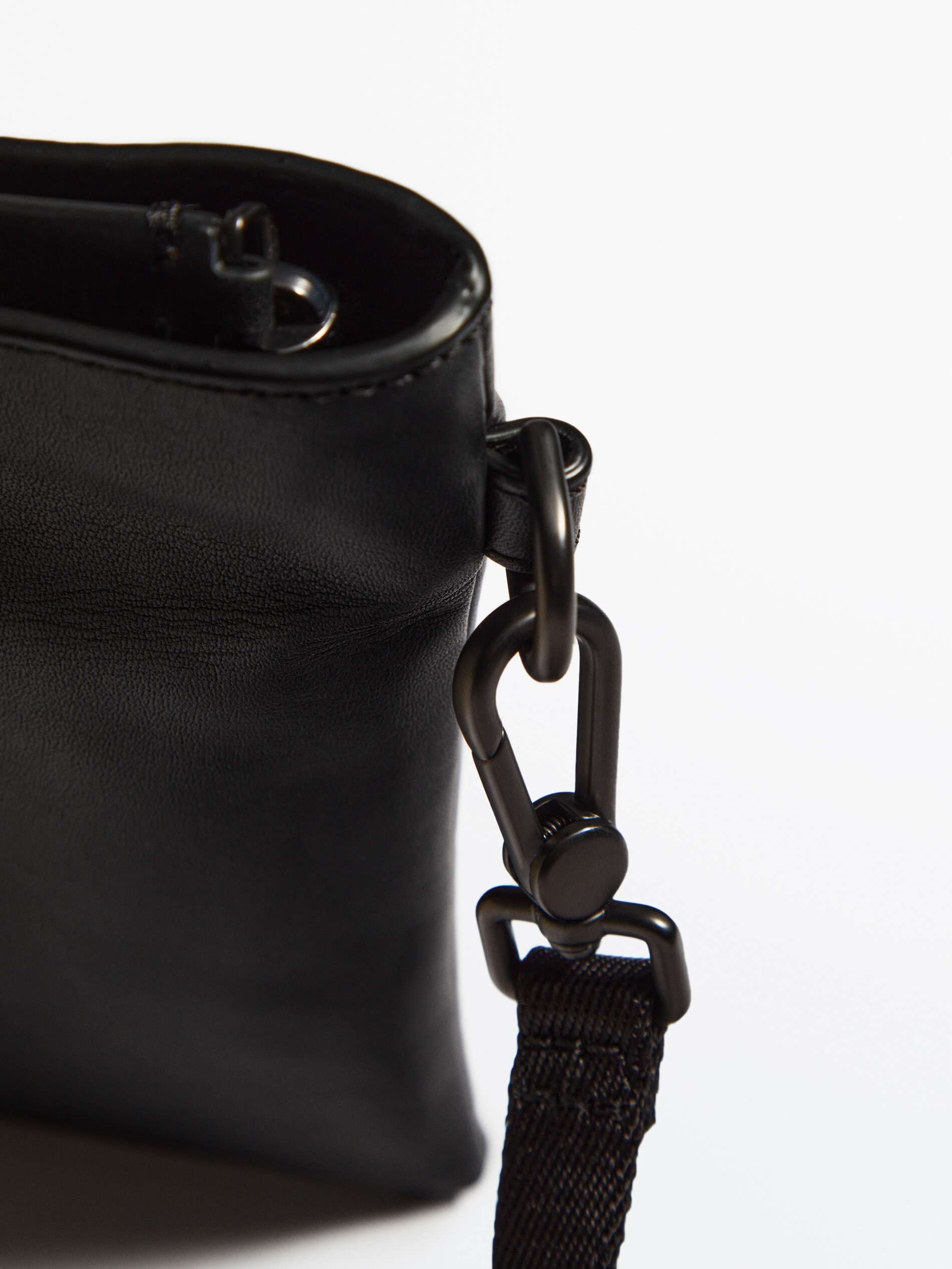 Bolsa de couro com alça - Studio - PRETA